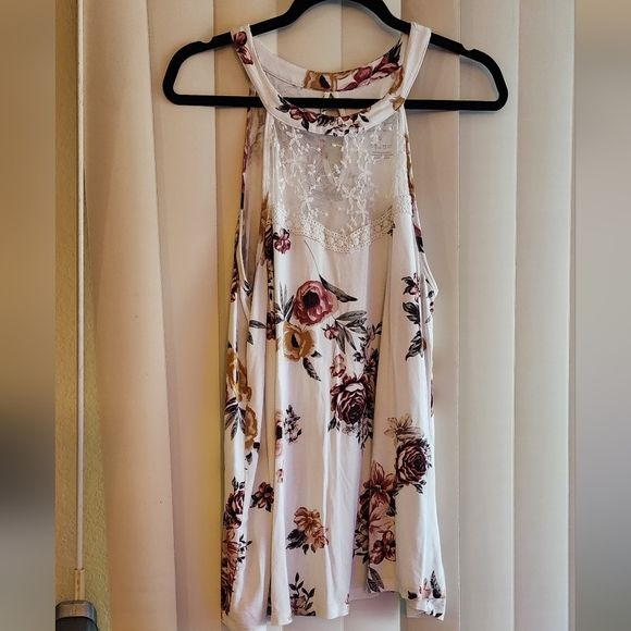 Torrid set lot bundle tank top blouses size 0x - Picture 5 of 7